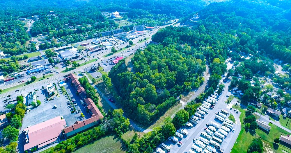 4020 Parkway , Pigeon Forge, TN 37863